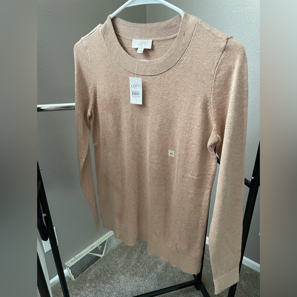 LOFT Tan long sleeve lightweight sweater